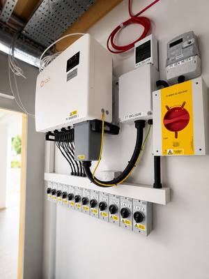 Solis PV inverter, AC isolator and generation meter installation
